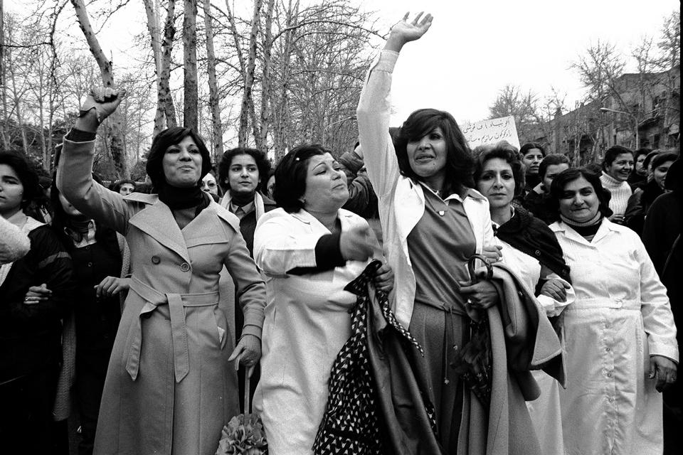 Protest. Kvinder i Teherans gader 8. marts 1979. 