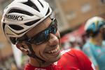 FORREST. Fabio Aru var ved at få lidt problemer på de allersidste kilometer, men han bevarede alligevel kontrollen og sin røde førertrøje. 