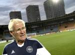 TRAVL. Morten Olsen må hele tiden revurdere og tilpasse sin startopstilling, så den bliver så skarp som muligt i EM-kvalifikationen. 