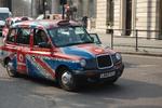 RABAT. Londons traditionelle taxier skærer i priserne. Det sker i et slags forsvar over for Uber.De 'sorte' taxier kan være ret spraglede. 