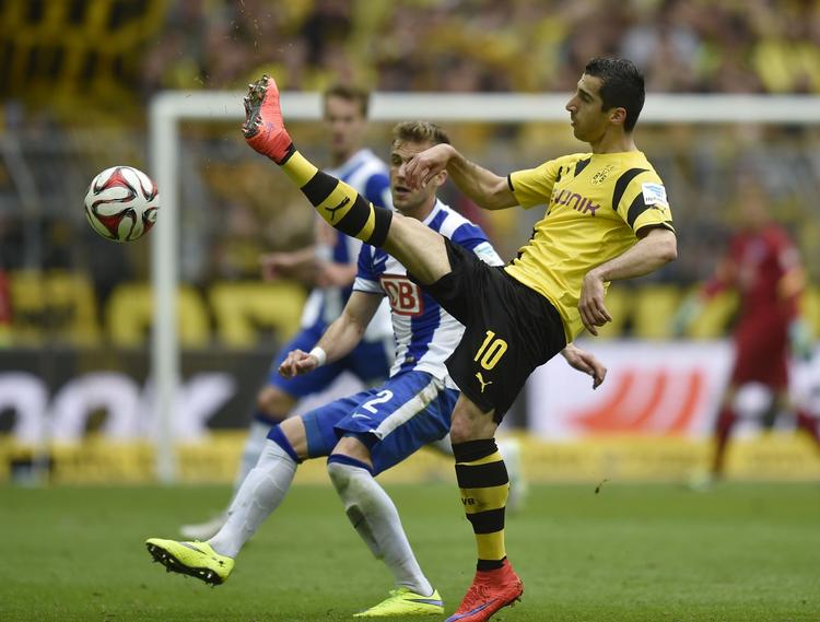 STRETEG. Henrikh Mkhitaryan, der til daglig spiller for Dortmund, er Armeniens store kreative kraft frem ad banen. 