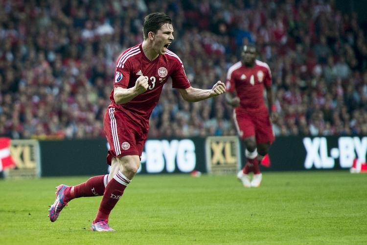1-1. For nøjagtig et år siden scorede Pierre-Emile Højbjerg til 1-1 mod Armenien i Parken. Han er en af blot fem gengangere fra den kamps startopstilling, når Danmark møder Armenien igen i aften. 