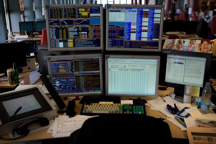 Investorer. Investeringsrådgiver Lee Cooperman langer ud efter de investeringsfonde, som følger en strategi om at ramme en given risikoafbalancering, og som ofte er styret af en computer. 