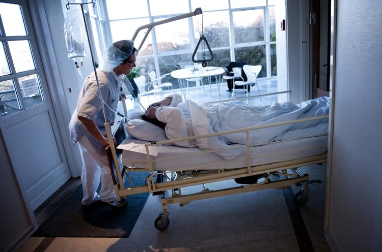 PRIVATHOSPITAL. Efter årtusindeskiftet steg de offentlige udgifter til privathospitaler markant, og både regionerne og den røde fløj advarede om, at tendensen ville gå ud over sundhedsvæsnet i offentligt regi. 