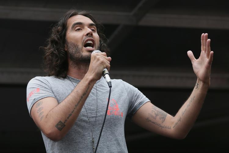 Aktivist. På årets CPH:DOX kan du blandt andet møde Russell Brand i hovedrollen i dokumentarfilmen 'The Emperor's New Clothes'. 