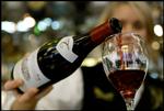 VIN. Man fornemmer efterårets komme med flere intense rødvine, der skal klare mad med intensitet, herunder vildt, for jagtsæsonen er gået ind. 