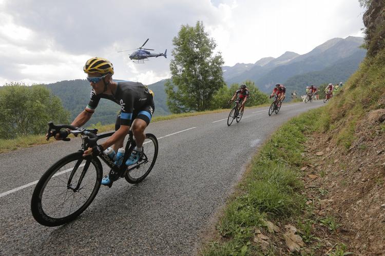 Omsider. Dagens sejr var den første for Roche i over et år. For to år siden vandt han også en etape i Vueltaen. 