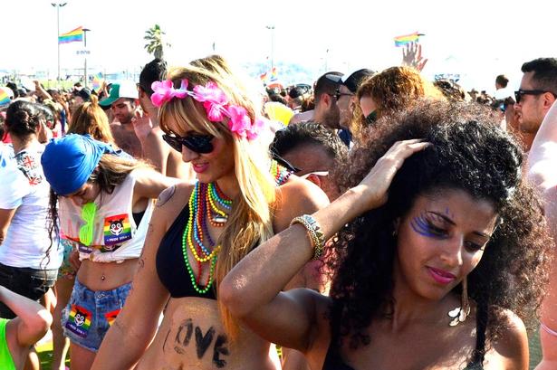 Charles Clore Garden. Et grønt, rekreativt område, hvor Tel Avivs berømte Gay Parade slutter med en kæmpefest i juni. 