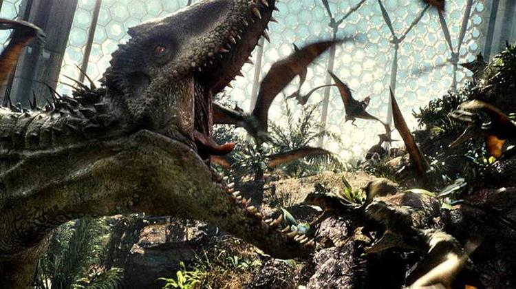 Lunser. Hollywood placerer flere og flere kinesiske referencer i filmene i disse år. Eksempelvis er det skrevet ind i manuskriptet til 'Jurassic World', at et fortidsmonster stammer fra riget i midten. 