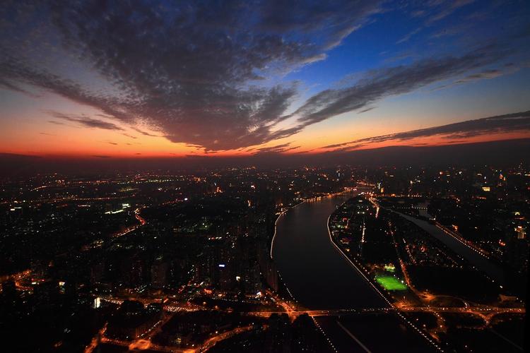 Havstigning: Guangzhou er en af de kinesiske megabyer, som risikerer store økonomiske tab som følge af havstigninger og kraftigere storme i fremtiden. Foto: Shen Dunwen 