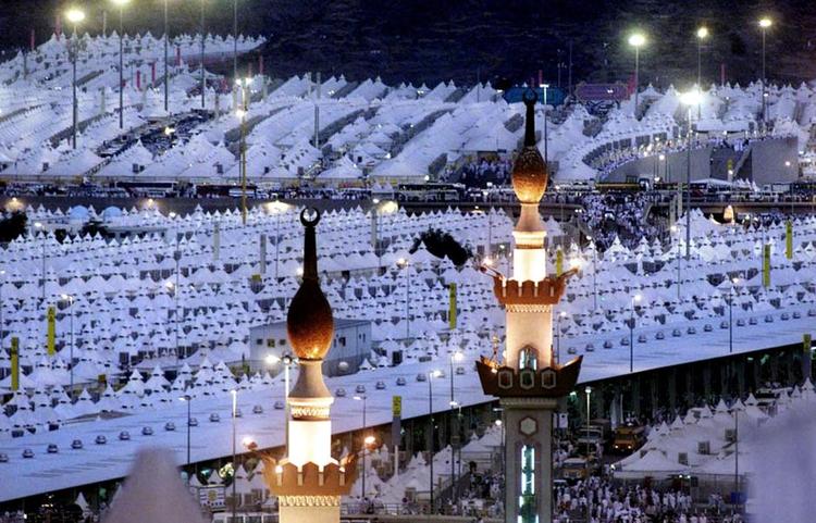 Kapacitet. Det meste af året står 100.000 telte med aircondition tomme vest for Mekka. De er blevet et symbol på Saudi-Arabiens svigt over for syrerne. 