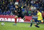 uafgjort. FCM's Erik Sviatchenko løber fra Brøndbys Chr. Nørgaard. 
