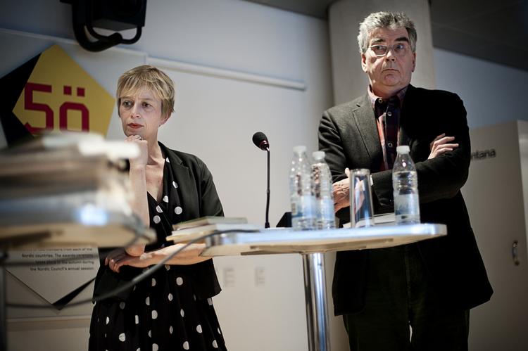 Utilfreds. Lilian Munk Rösing (til venstre) får ikke længere et supplerende honorar for at udpege bøger, der skal indstilles til litteraturprisen. 