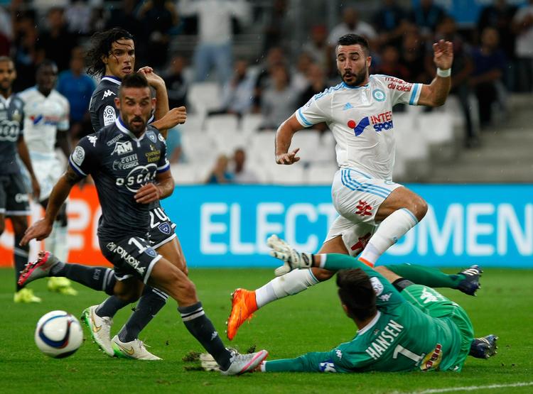 Passeret. Jesper Hansen måtte hente bolden ud af nettet fire, da han med Bastia tabte stort til Marseille. 