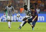 handel. I Champions League-finalen stødte Paul Pogba (midt) og Juventus ind i Lionel Messi (th) og Barcelona. Nu kan de to spillere ende som holdkammerater. 