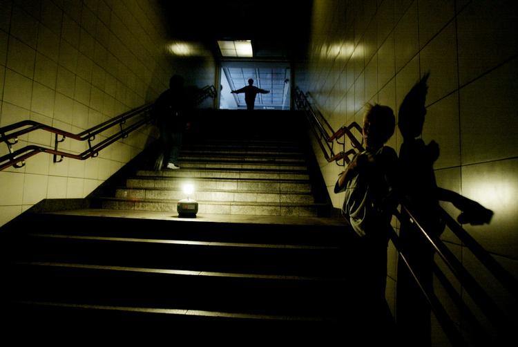 dunkelt. Bornholm blev ramt af totalt strømsvigt nogle timer i weekenden på grund af et nedbrud i en transformatorstation i Sverige. I 2003 var det også problemer i Sverige, som mørkelagde København i tre en halv time (billedet). 