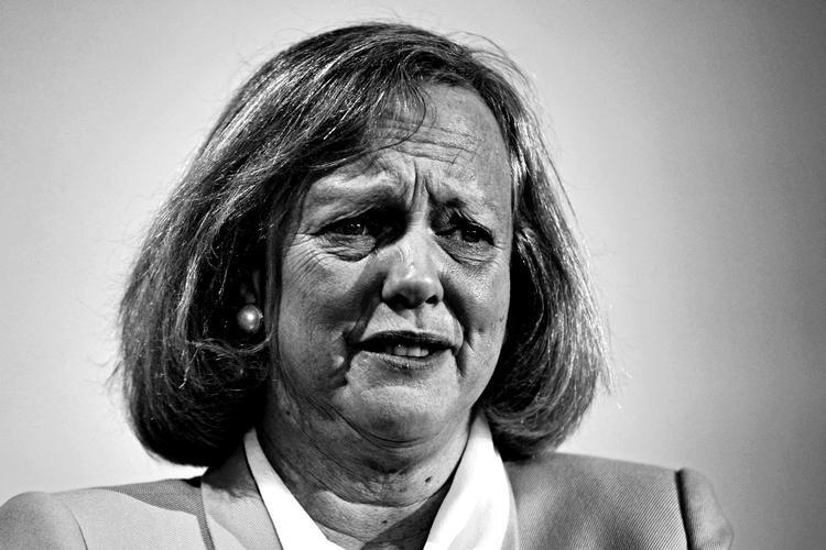genopretningsplan. Meg Whitman har i tre år forsøgt at rette op på økonomien i Hewlet-Packard med fyresedler i massevis. 