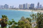 Overblik. Fra Jaffa kan man se op ad stort set hele Tel Avivs kyststrækning og dermed byens mange forskellige strande. 