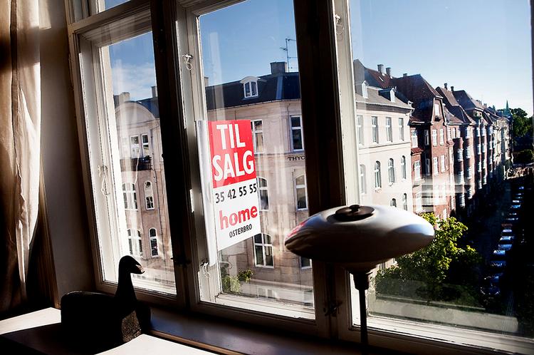 opadgående. I løbet af de seneste år er priserne på boligmarkedet steget kraftigt, og fortsætter den udvikling, giver det grund til bekymrning, siger nationalbankdirektøren. 