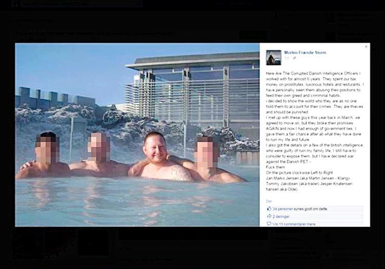 Badegæster. En storsmilende Morten Storm omgivet af tre mænd med kodenavnene Klang, Trailer og Olde fotograferet i Den Blå Lagune i Island under en såkaldt teambuildingtur i 2012. Privatfoto 