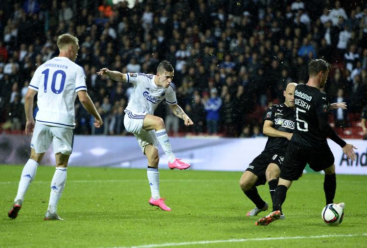 mål. Benjamin Verbic scorer til 1-0 for FC København, som vandt 3-0 over Randers. 