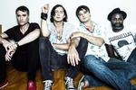 Et band. The Libertines' frontfigurer, Carl Barat og Pete Doherty, optræder ikke som to primadonnaer flankeret af resten af bandet på det nye album. De lyder faktisk som et band nu. 