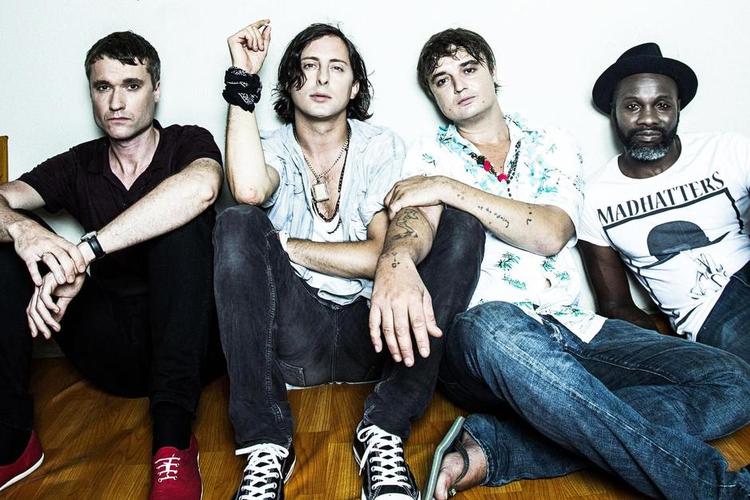 Et band. The Libertines' frontfigurer, Carl Barat og Pete Doherty, optræder ikke som to primadonnaer flankeret af resten af bandet på det nye album. De lyder faktisk som et band nu. 