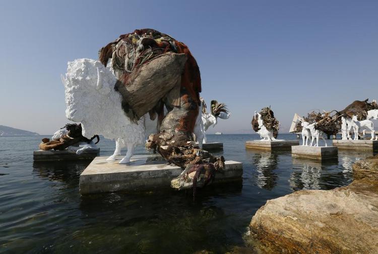 Dyreskulptur. Værket 'The Most Beautiful of All Mothers' er skabt af Adrian Villar Roja 