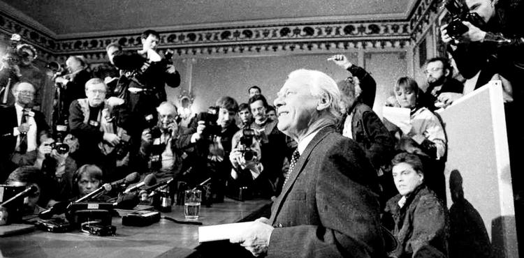 skandaleramt. I 1993 gik statsminister Poul Schlüter (K) af som en konsekvens af Tamilsagen, der handlede om en ulovlig nedprioritering af sager om familiesammenføring for tamiler. Arkivfoto: Morten Langkilde 