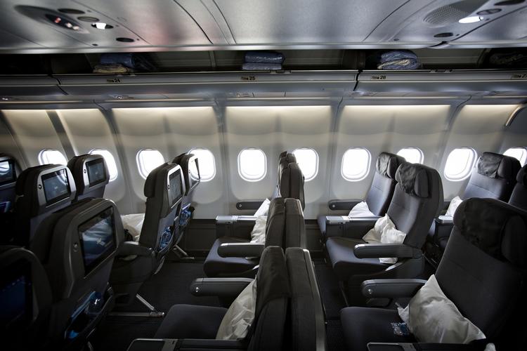 Flyvefærdig. SAS' nye Airbus A330 Enhanced skal give mere benplads, bedre underholdningsskærme og mindre brænstofregning på ture til USA og Asien. Sæderne her er på mellemklassen SAS Plus. 