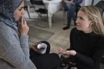 Integration. Eva Svavars Frandsen håber, at fællesspisning eller en tur på legepladsen kan være medvirkende til, at syriske flygtninge føler sig mere velkomne. 