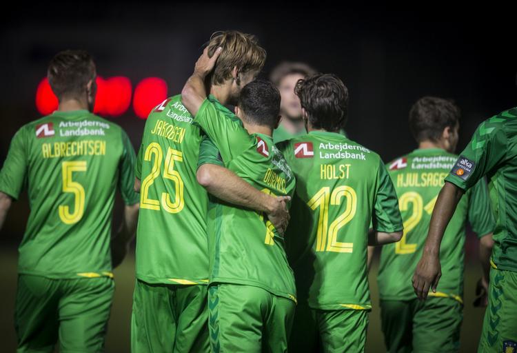0-7. Fire mål af debutanten Christian Jakobsen, to af Ronnie Schwartz og et af Andrew Hjulsager gav Brøndby en 7-0-sejr over Holbæk. 