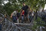Grænsekontrol. Radikale mener, »det er helt rigtigt«, at EU nu vil styrke de ydre grænser. Men det skal ikke ske med pigtrådshegn som i Ungarn. 