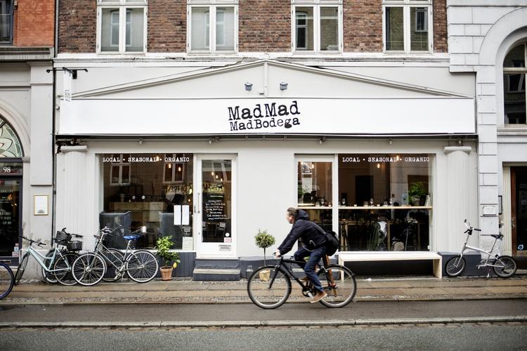 Madmadmad. Det er altså mindst et par mad'er for meget her, venner. 