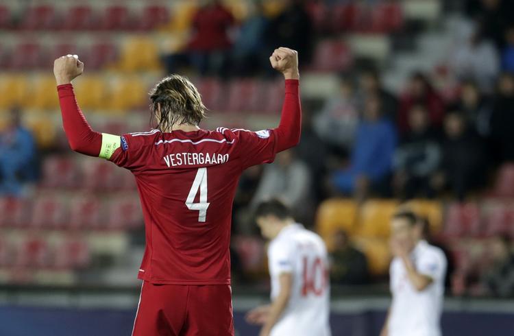 OL-KLAR. Med semifinalen ved EM for U21 er Jannik Vestergaard og Danmark klar til OL, men spørgsmålet er, om spillernes klubber er forpligtet til at give spillerne fri til OL. 