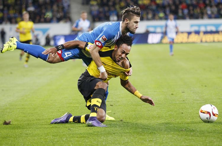 MÅLSCORER. For sjette kamp i træk scorede Pierre-Emerick Aubameyang (nederst) for Borussia Dortmund, der dog måtte nøjes med 1-1 ude mod Hoffenheim. 