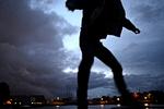 »Ens hoved bliver direkte påvirket af, hvor meget himmel man kan se. Om natten bliver urolige sjæle vugget i søvn -  som i en mors mave«, forklarer Tage. 