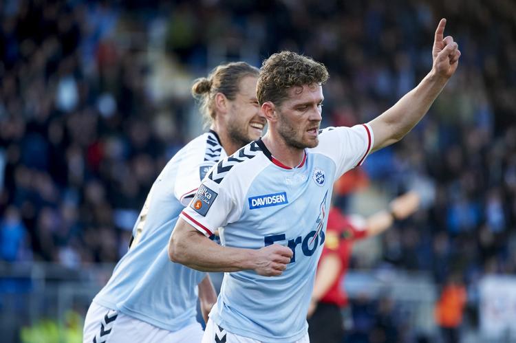 2-0. Sønderjyskes første to mål blev scoret af Nicolaj Madsen (tv.) og Johan Absalonsen (th.). 