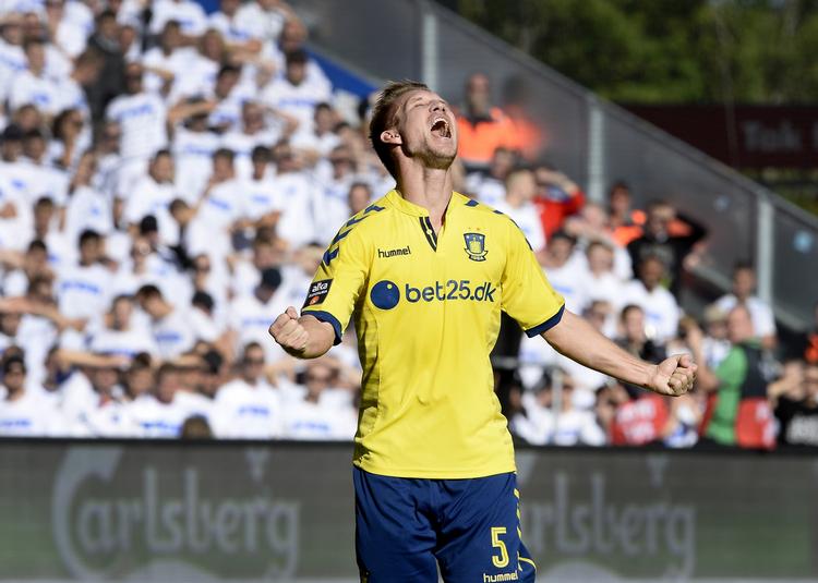 MATCHVINDER. Med sejrsmålet for Brøndby blev Martin Albrehctsen den fjerde, der scorer mod sin tidligere klub i derbyet. De øvrige er Allan Nielsen og Peter Møller, der som de eneste har scoret for begge klubber i derbyet, samt Mark Strudal. 