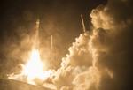 RUMFÆRD. En rumsonde sendes op fra Nasa's Cape Canaveral-base. Organisationen fører an i verdens  rumudforskning - og har proklameret, at den i dag fremlægger en stor opdagelse. 