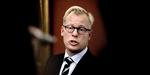 Faktura. Forsvarsminister Carl Holst (V) afviser at have haft med fakturering at gøre i Region Syddanmark 