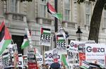 Protest. Pro-palæstinensiske demonstranter tørner sammen med pro-israelske demonstranter i London. En stor del lande anerkender ikke Palæstina. 
