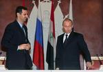 Millitærstøtte. Her ses Assad og Putin sammen tilbage i 2005. Nu slår Putin fast, at kampen mod terror er en luftmission. Der vil ikke blive indsat landtropper. 