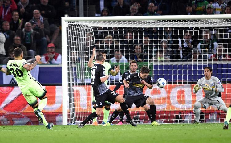 UDLIGNINGEN. En hård afslutning ramte Andreas Christensen og sikrede Manchester City udligningen mod Borussia Mönchengladbach. 