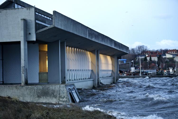 Vådt. Roskilde blev i december 2013 ramt af stormen Bodil, der ledte til store oversvømmelser og blandt andet truede Vikingeskibsmuseet. Det voldsomme vejr kædes tit sammen med klimaforandringer. 