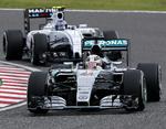 travlhed. Verdensmester Lewis Hamilton (Mercedes) og resten af formel 1-feltet skal i aktion 21 gange næste år. 