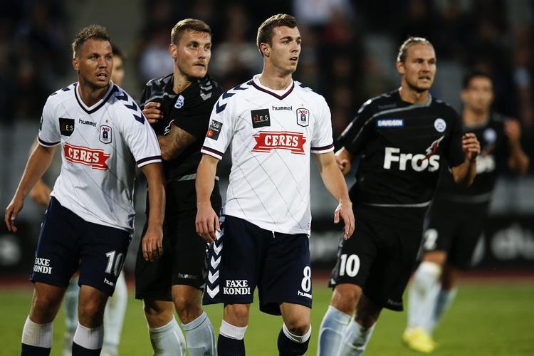 UDLÆNDINGEBOOM AGF havde i seneste Superligakamp mod FC Nordsjælland to kroater, en serber, en irakker, en georgier, en russer og en islænding på banen. Er det for mange? 