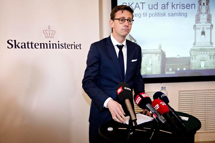 skandaler. Det undrer mig, at regeringen ikke har lært af de omfattende skandaler, som den fuldstændig hovedløse nedskæring i Skat har ført til, siger FTFs formand, Bente Sorgenfrey, om skatteminister Karsten Lauritzens plan, der blev fremlagt i fredags. 