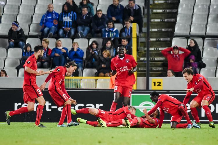 Jubel. FC MIdtjylland-spillerne havde grund til at fejre sig selv på en stor aften i Brugge. 
