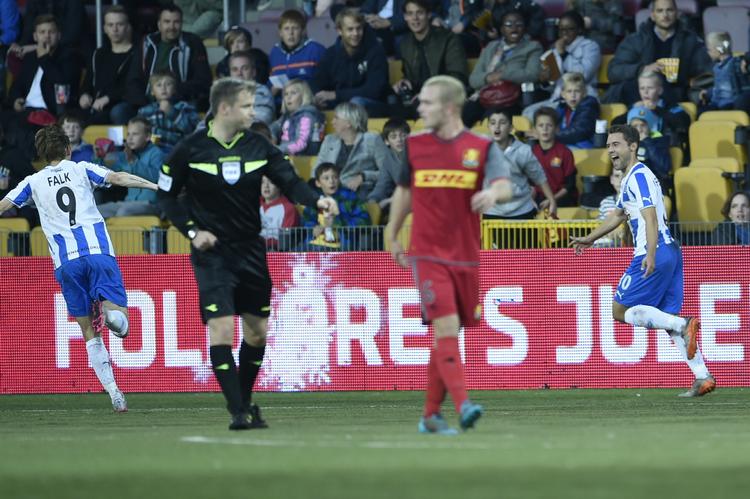 1-2. Det andet af sine tre mål scorede Rasmus Festersen (th.) på oplæg fra Rasmus Falk (tv.). 